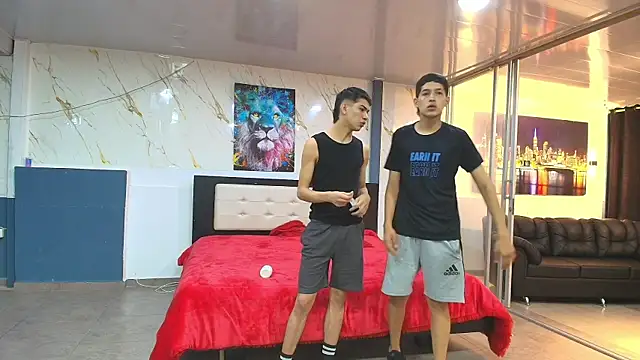 Bisexlifehot   online show from 04/11/26, 11:30