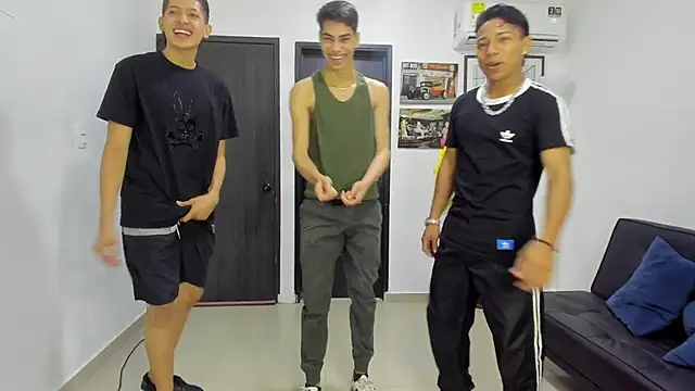 Bisexlifehot   online show from 03/24/26, 11:27