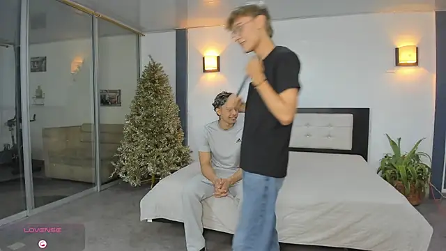 Bisexlifehot   online show from 11/24/25, 11:16