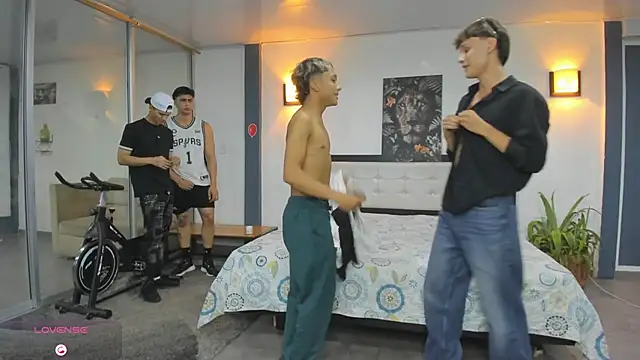 Bisexlifehot   online show from 11/14/25, 11:19