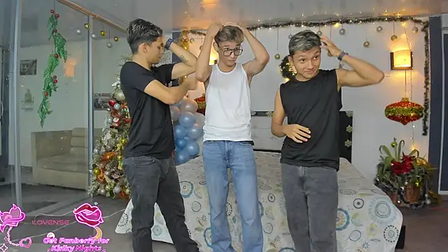 Bisexlifehot   online show from 12/16/25, 11:09