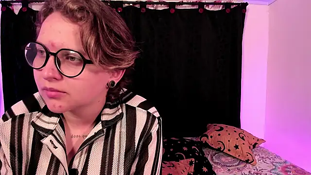 CrazyCakes  online show from 03/03/26, 03:24