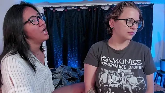 CrazyCakes  online show from 04/03/26, 02:51