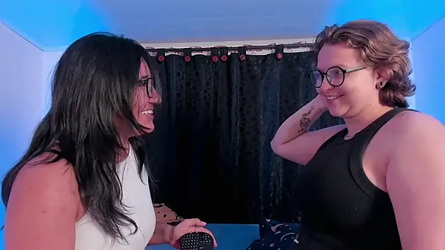CrazyCakes  online show from 06/10/26, 04:03