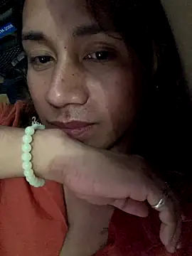 pretty TRANSjona online show from 11/16/25, 08:19