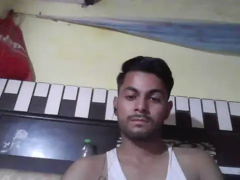 ursdreamperson online show from 10/20/25, 06:37