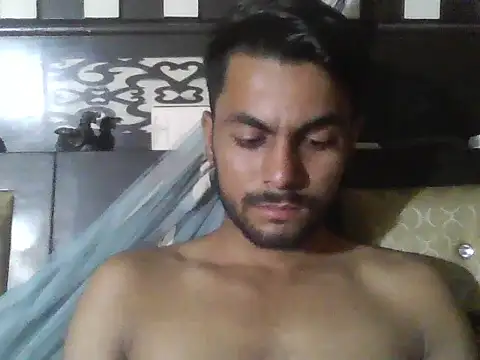 ursdreamperson online show from 10/31/25, 04:36