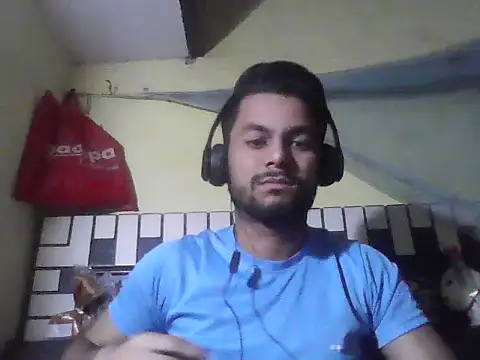 ursdreamperson online show from 12/19/25, 03:21