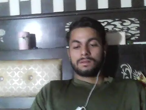 ursdreamperson online show from 11/15/25, 04:49