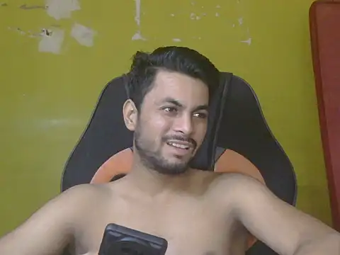 Snapshot of ursdreamperson chatting on 07/17/26, 02:31 ursdreamperson online show from 07/17/26, 02:31