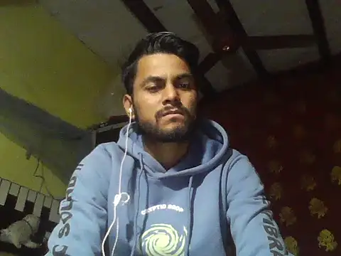 ursdreamperson online show from 11/18/25, 05:00