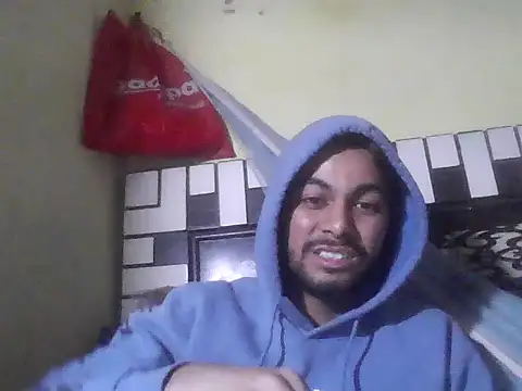 ursdreamperson online show from 12/19/25, 03:47