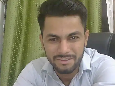 Snapshot of ursdreamperson chatting on 06/19/26, 01:11 ursdreamperson online show from 06/19/26, 01:11