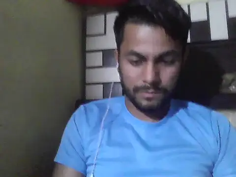 ursdreamperson online show from 12/17/25, 04:23