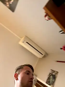 Italy sex boy online show from 11/26/25, 12:21