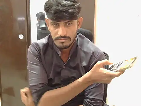 krishjaat43 online show from 11/18/25, 04:38