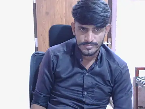 krishjaat43 online show from 11/18/25, 06:22