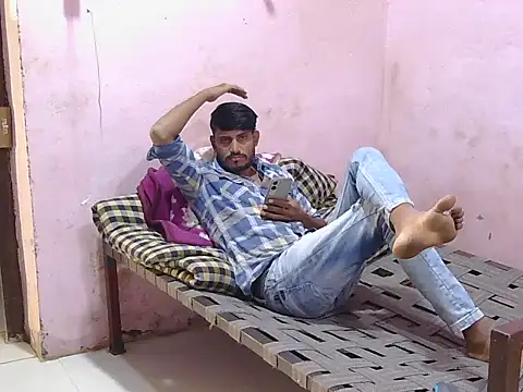 krishjaat43 online show from 11/17/25, 09:02