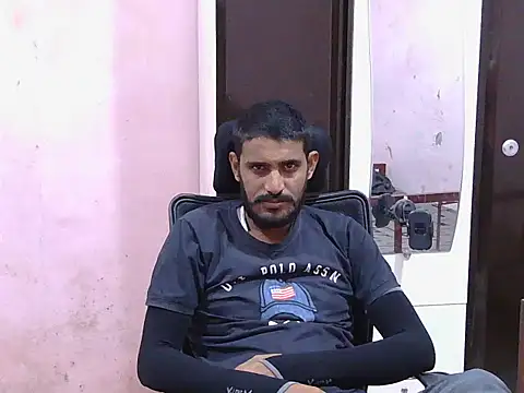 Snapshot of krishjaat43 chatting on 01/15/26, 03:37 krishjaat43 online show from 01/15/26, 03:37