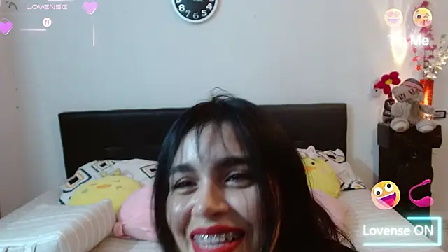 Snapshot of angelly__kate chatting on 11/13/25, 01:42 angelly kate online show from 11/13/25, 01:42