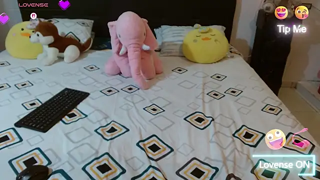 Snapshot of angelly__kate chatting on 11/11/25, 02:28 angelly kate online show from 11/11/25, 02:28