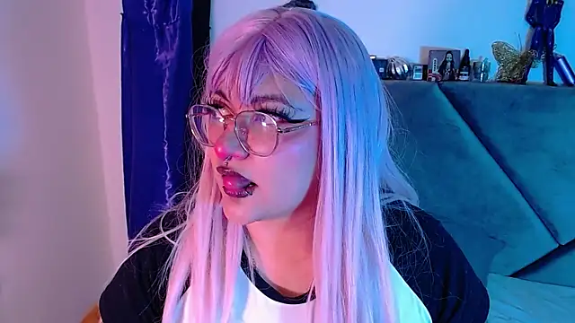 Snapshot of XxGreenGoodxX chatting on 12/03/25, 11:25 XxGreenGoodxX online show from 12/03/25, 11:25