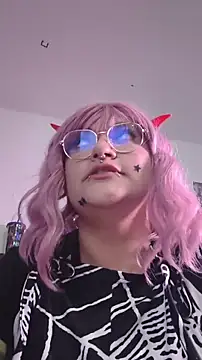 Snapshot of XxGreenGoodxX chatting on 11/19/25, 09:26 XxGreenGoodxX online show from 11/19/25, 09:26