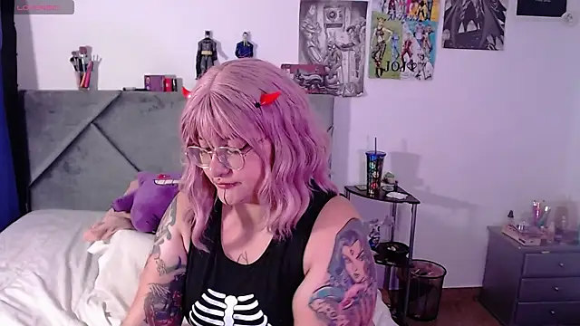 Snapshot of XxGreenGoodxX chatting on 11/11/25, 11:09 XxGreenGoodxX online show from 11/11/25, 11:09