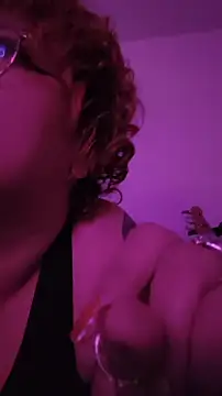 Snapshot of XxGreenGoodxX chatting on 11/27/25, 08:48 XxGreenGoodxX online show from 11/27/25, 08:48