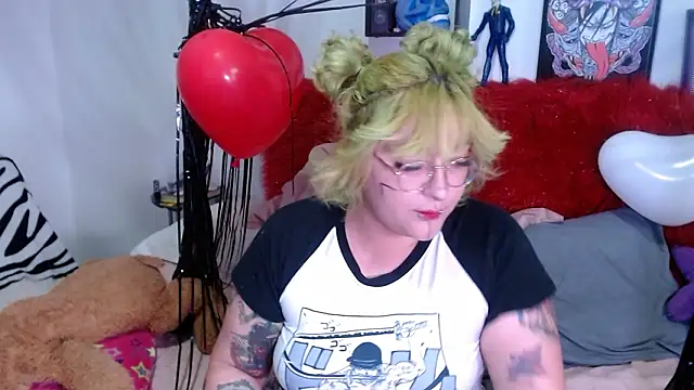 XxGreenGoodxX online show from 02/15/26, 08:41