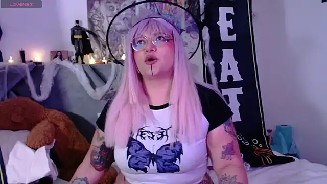 Snapshot of XxGreenGoodxX chatting on 10/23/25, 06:56 XxGreenGoodxX online show from 10/23/25, 06:56