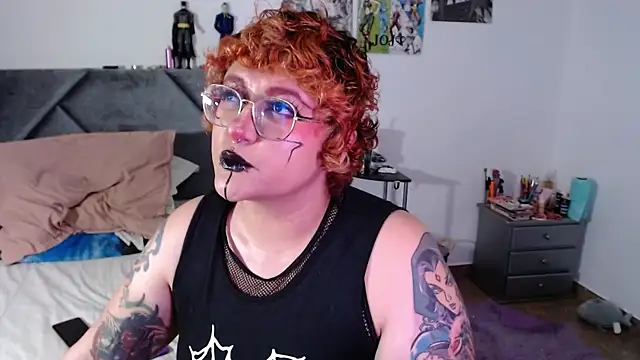 Snapshot of XxGreenGoodxX chatting on 11/15/25, 12:25 XxGreenGoodxX online show from 11/15/25, 12:25