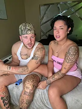 Snapshot of theviberoom chatting on 09/23/25, 05:25 theviberoom online show from 09/23/25, 05:25