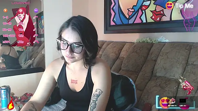 Snapshot of miss_tatta chatting on 09/10/25, 02:43 miss tatta online show from 09/10/25, 02:43