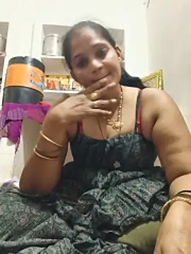 Snapshot of Chhaya_hot chatting on 06/20/26, 06:35 Chhaya hot online show from 06/20/26, 06:35