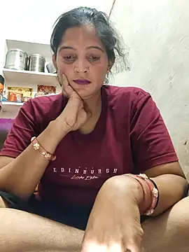 Snapshot of Chhaya_hot chatting on 06/15/26, 06:24 Chhaya hot online show from 06/15/26, 06:24