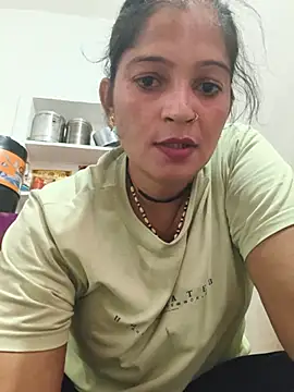 Snapshot of Chhaya_hot chatting on 06/22/26, 02:39 Chhaya hot online show from 06/22/26, 02:39