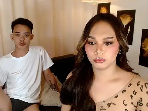 Snapshot of The_Fucking_Dolls chatting on 12/18/25, 09:36 The Fucking Dolls online show from 12/18/25, 09:36