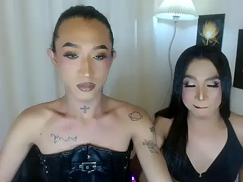 Snapshot of The_Fucking_Dolls chatting on 07/15/26, 11:17 The Fucking Dolls online show from 07/15/26, 11:17