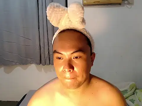 asianayumi online show from 04/05/26, 03:08