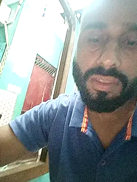 Snapshot of amitkumarkangra chatting on 10/12/25, 06:04 amitkumarkangra online show from 10/12/25, 06:04