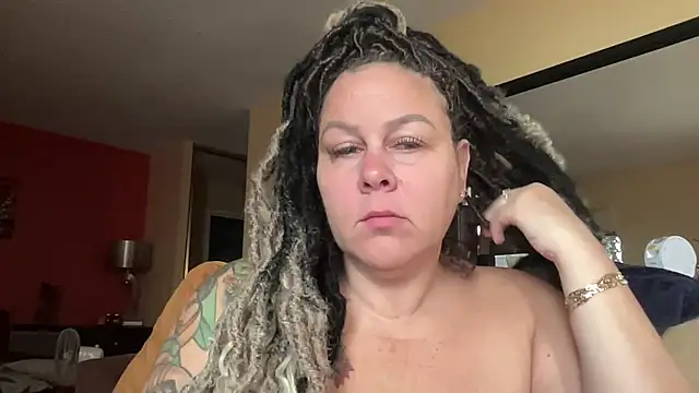 Snapshot of number1slut chatting on 05/18/26, 11:59 number1slut online show from 05/18/26, 11:59