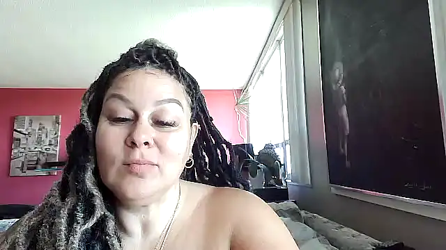 Snapshot of number1slut chatting on 05/04/26, 03:37 number1slut online show from 05/04/26, 03:37