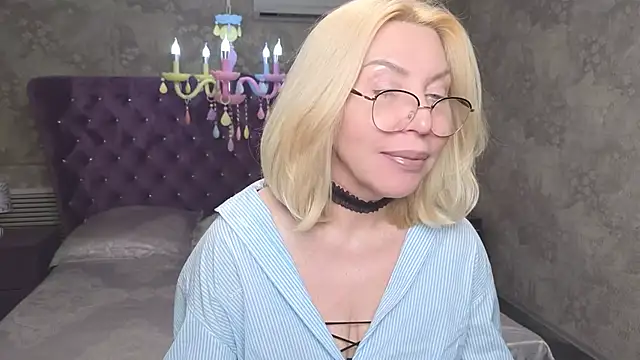 Wendy Waves online show from 12/20/25, 11:13