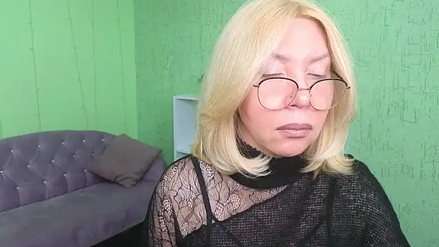 Wendy Waves online show from 11/13/25, 12:09