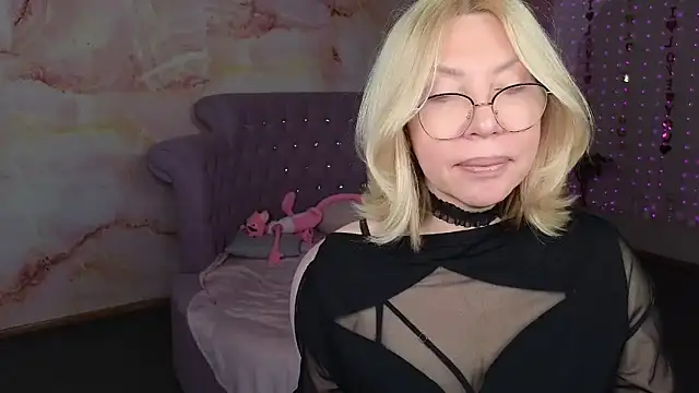 Wendy Waves online show from 09/13/25, 10:59