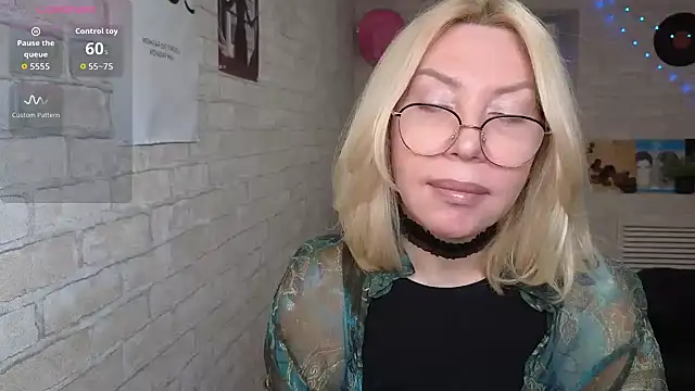 Wendy Waves online show from 11/27/25, 12:05