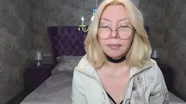 Wendy Waves online show from 12/04/25, 11:53