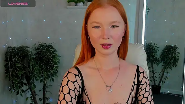 Snapshot of Anna_Patterson chatting on 09/13/25, 08:25 Anna Patterson online show from 09/13/25, 08:25