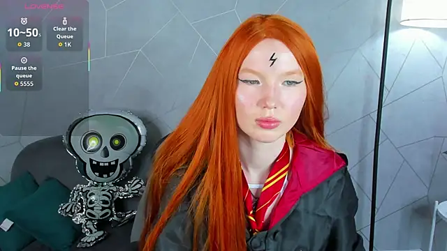 Snapshot of Anna_Patterson chatting on 10/28/25, 09:52 Anna Patterson online show from 10/28/25, 09:52